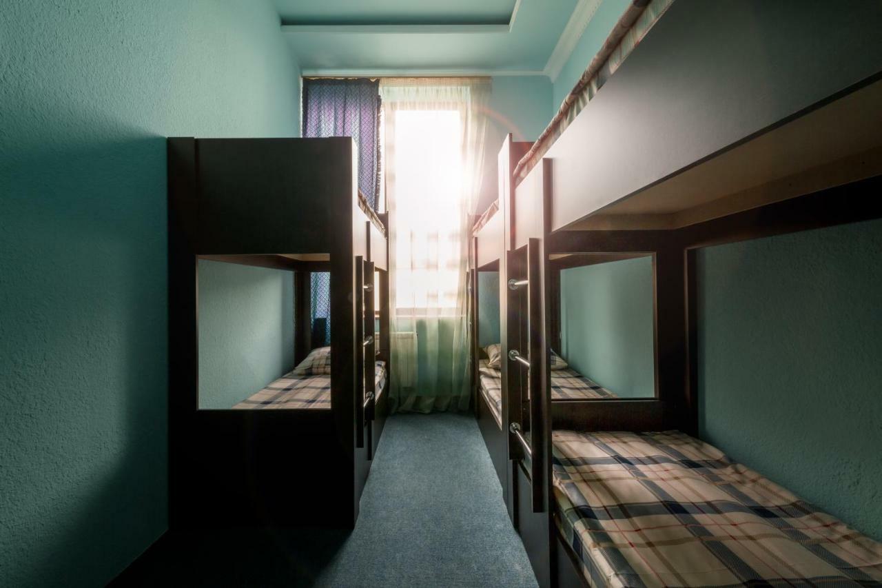 Aygestan Hostel Єреван Екстер'єр фото